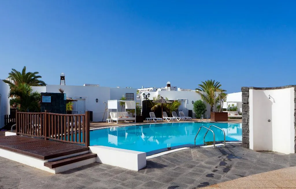 Pool, Apartamentos LIVVO Coloradamar, Lanzarote