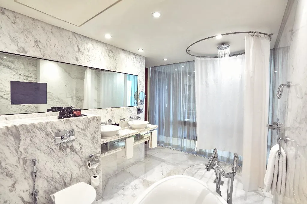 Room, Media One, Dubai