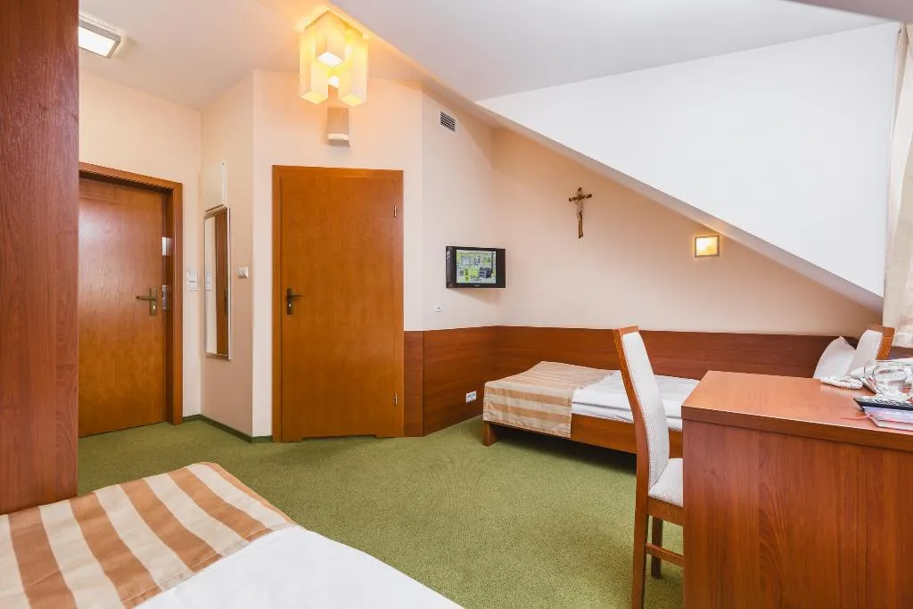 TWIN CAPACITY 1 Room, Domus Mater, Krakow