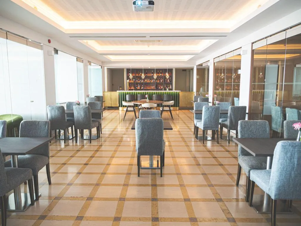 Bar, Hotel Baía, Lisbon