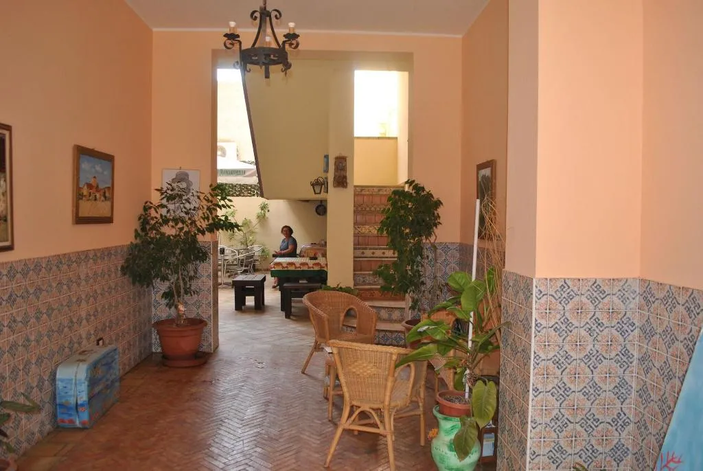 Room, Ippocampo, Catania