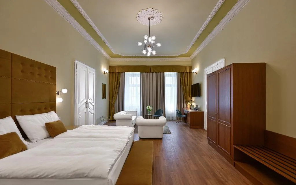 SUITE SUPERIOR Room, Hotel Garden Court Prague, Prague