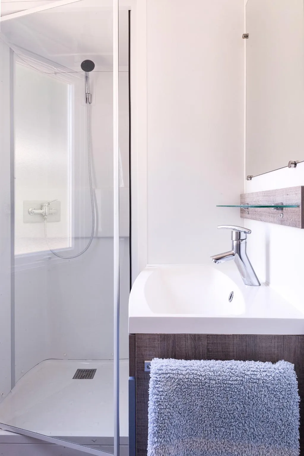 MOBILE HOME THREE BEDROOMS ONE BATHROOM Room, Camping Baia Blu La Tortuga, Olbia