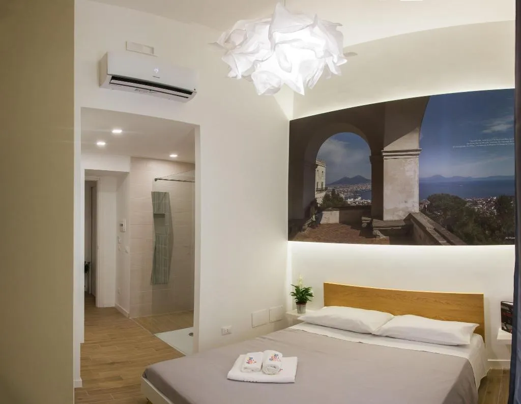 Room, Napolinn B&B, Naples
