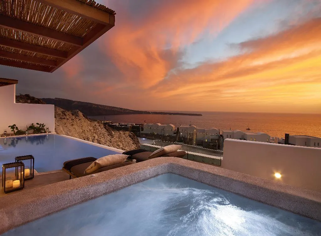 SUITE WITH JACUZZI Room, Santo Pure Oia Suites and Villas, Santorini