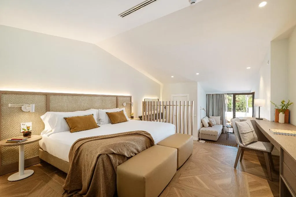 Double or Twin SUPERIOR POOL VIEW Room, Encinar de Sotogrande, Costa Del Sol