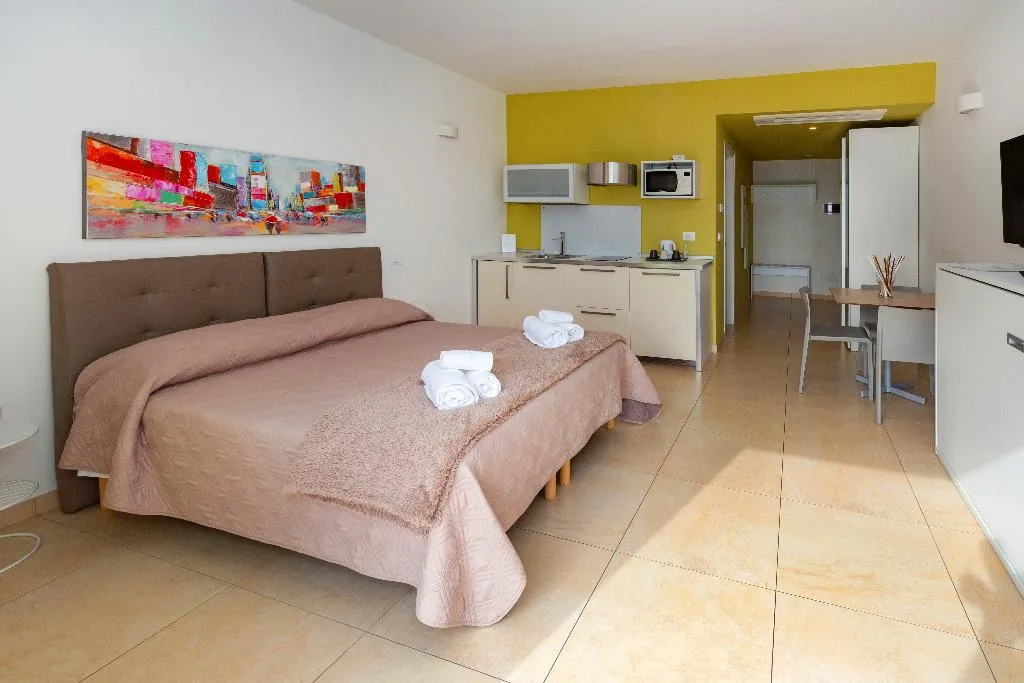 DOUBLE CLASSIC Room, Zeus Residence Hotel - ApartHotel, Catania