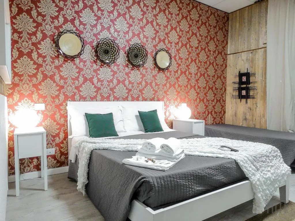 Room, Magic Door Rome, Naples