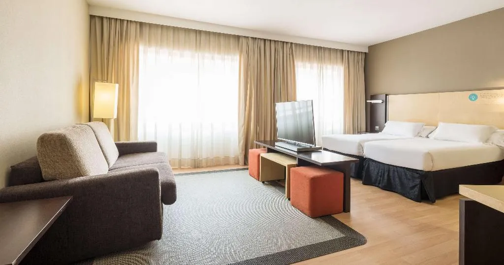 Room, Ilunion Suites Madrid, Madrid