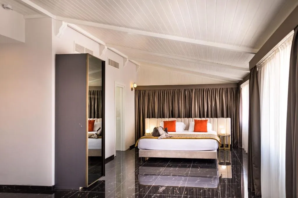 Room, Villa Zaccardi, Rome