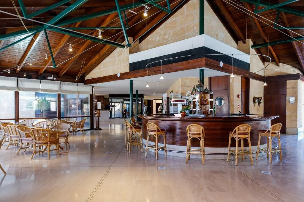 Bar, PortBlue Club Pollentia Resort & Spa, Majorca