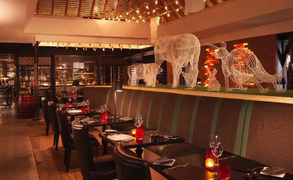 Restaurant, Anantara The Palm Dubai Resort, Dubai