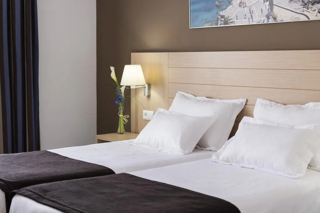 Double or Twin STANDARD Room, Mena Plaza, Costa Del Sol