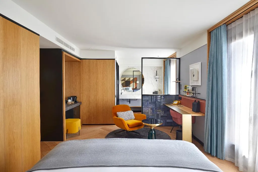 SUITE KING SIZE BED Room, Kimpton Vividora Hotel, Barcelona
