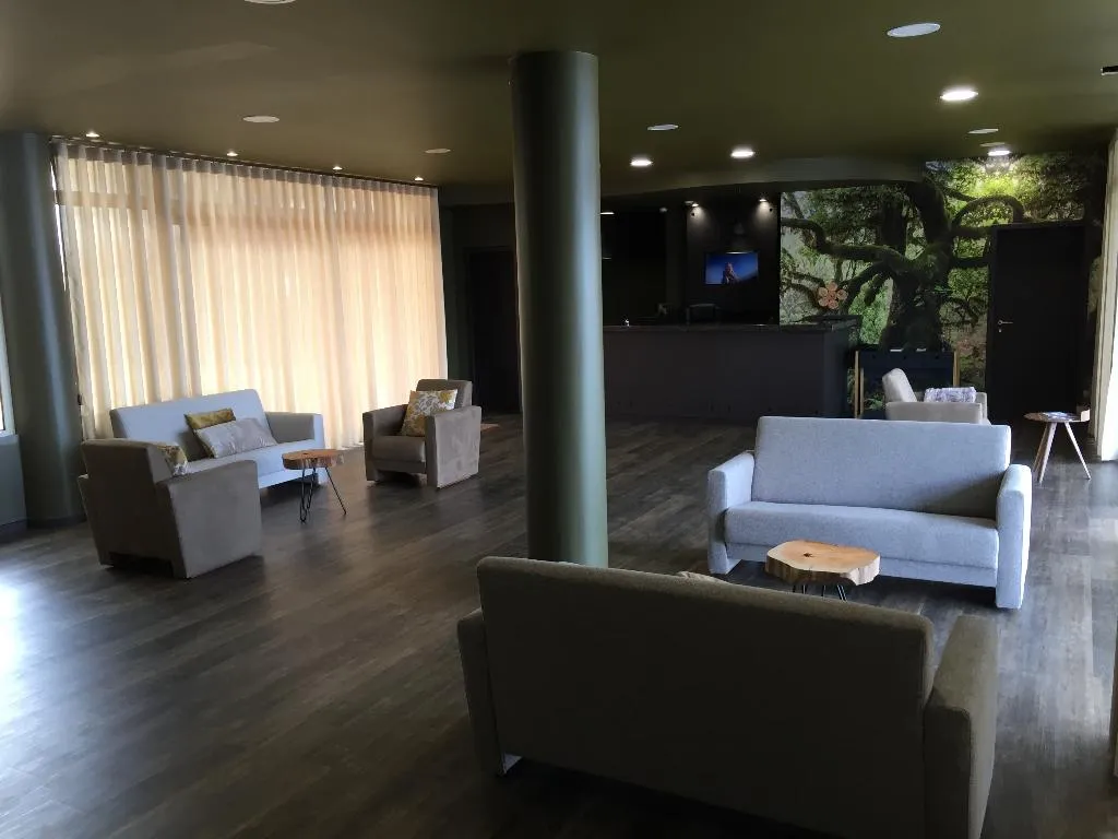 Lobby, Euro Moniz, Madeira