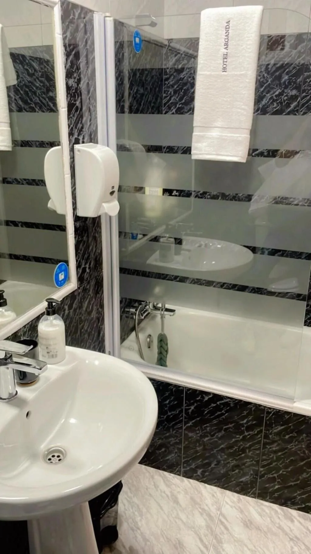 Room, Hotel Arganda, Madrid