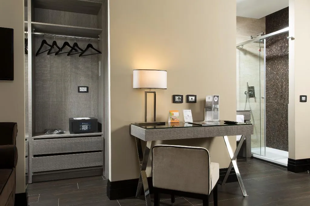 JUNIOR SUITE CAPACITY 3 Room, Rome Life, Rome
