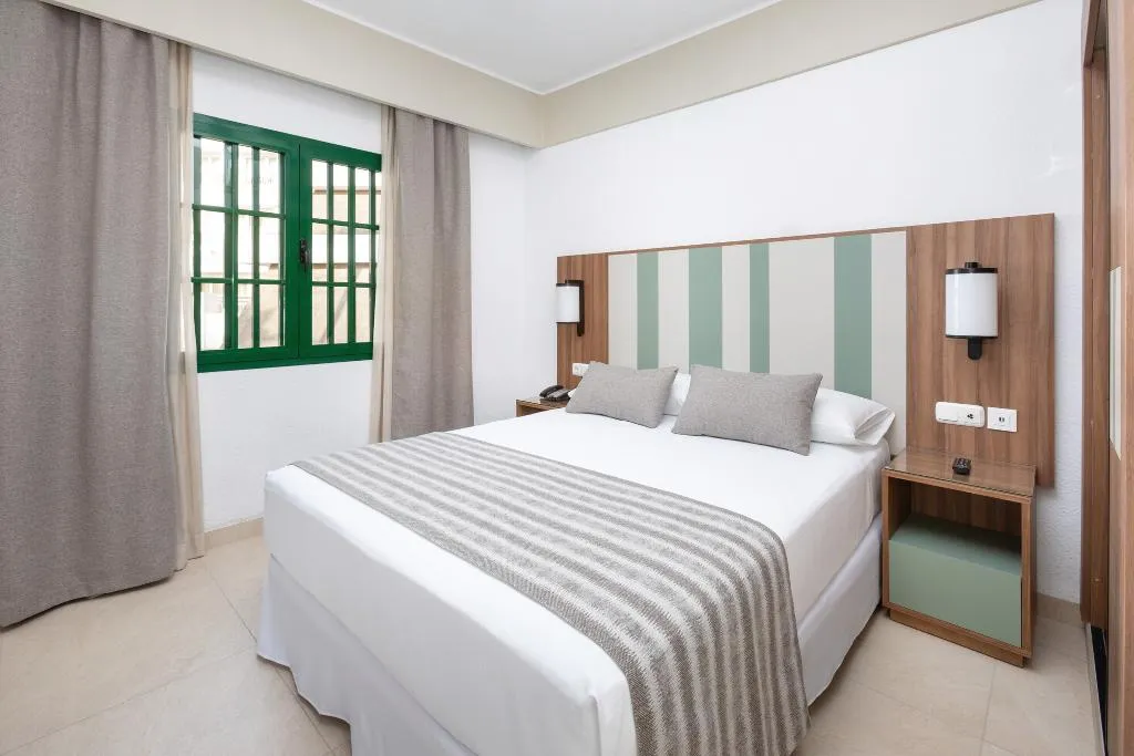 FAMILY ROOM TWO BEDROOMS Room, Hotel Riu Paraiso Lanzarote - All Inclusive, Lanzarote