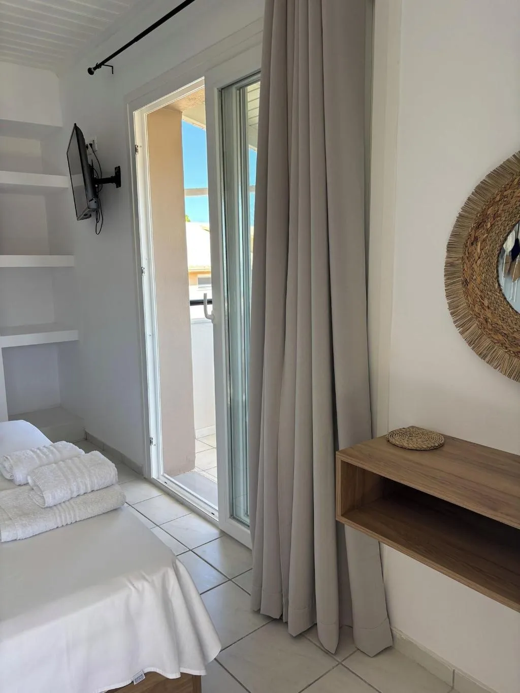 Room, Vaso Alykanas Studios, Zante