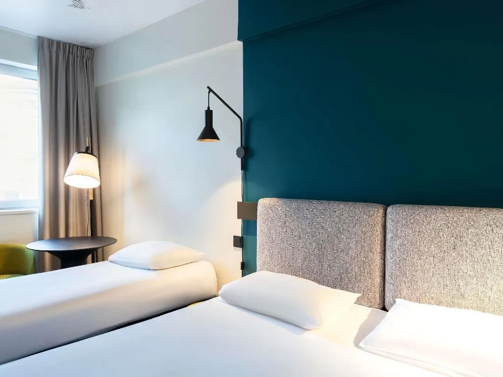 TRIPLE TWO BEDS Room, Ibis Praha Wenceslas Square, Prague