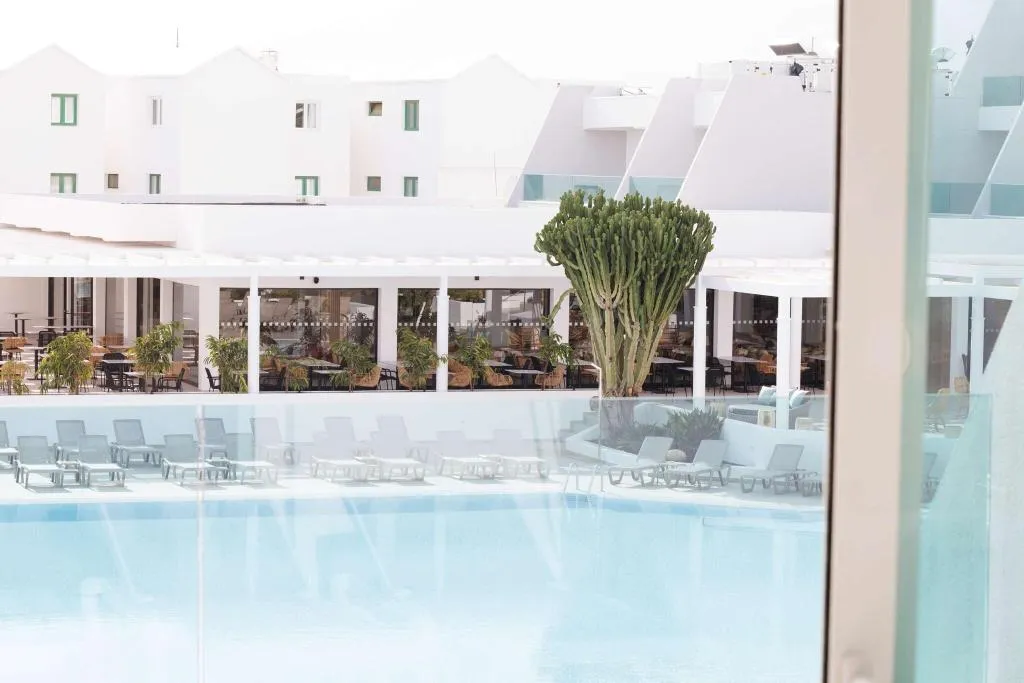 Pool, Radisson Blu Resort Lanzarote, Lanzarote