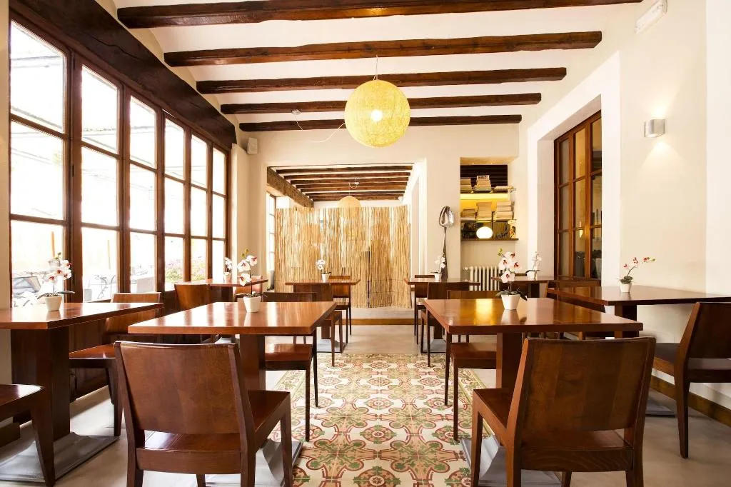 Lobby, D'Es Puig, Majorca