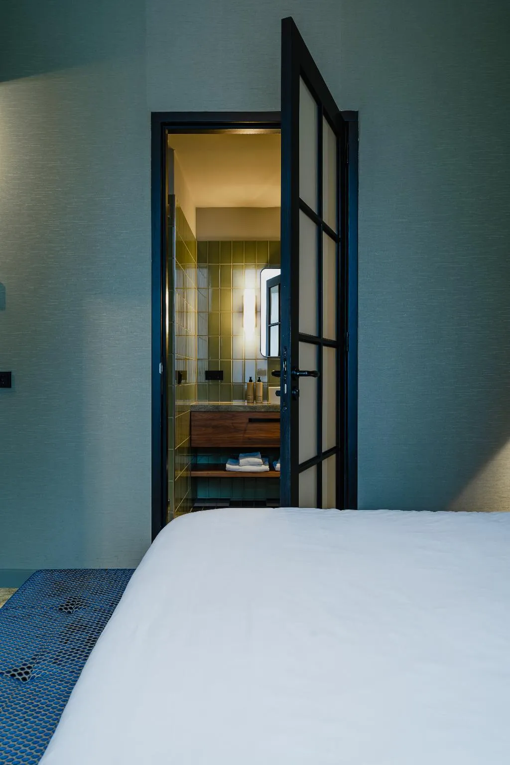JUNIOR SUITE STANDARD Room, Hotel MAI Amsterdam, Amsterdam