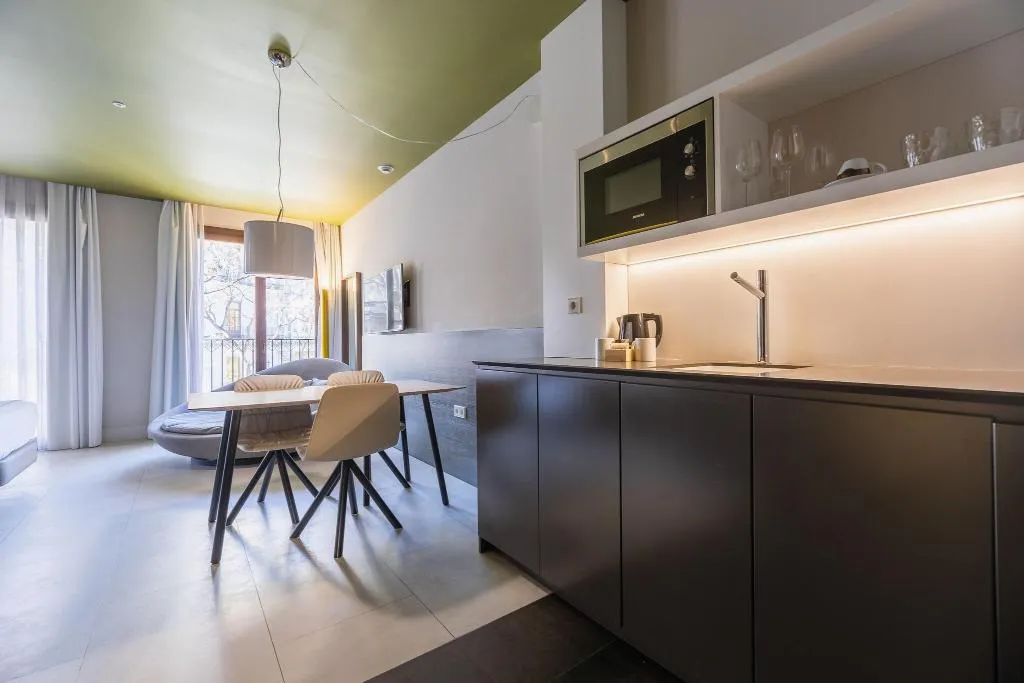 SUITE ONE BED Room, Myr Plaza Mercado & Spa, Valencia