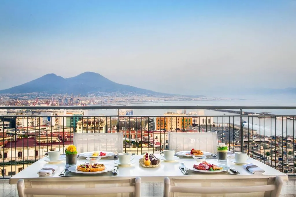 Restaurant, Renaissance Naples Mediterraneo, Naples