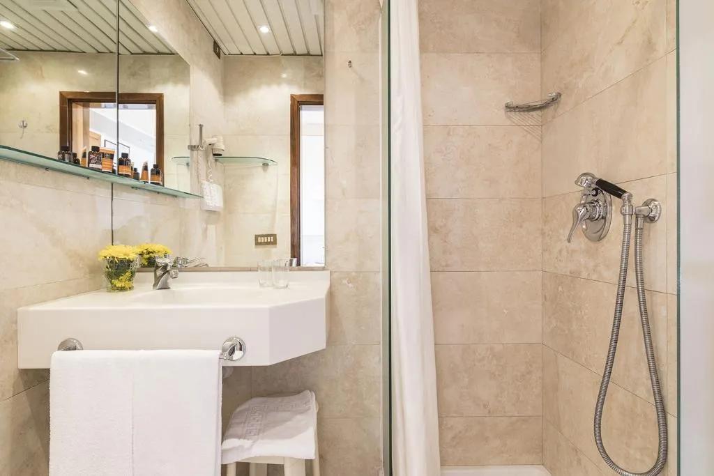 DOUBLE BASIC Room, Relais Santa Chiara Hotel by Double Hospitality, Florence