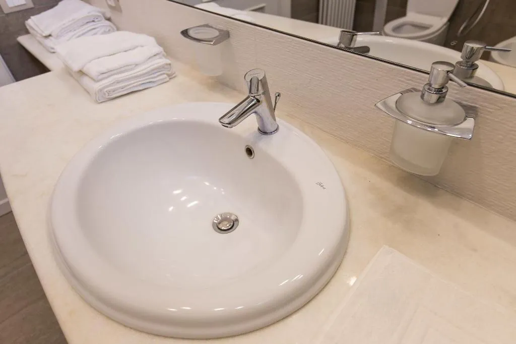 Room, Savoy Riviera, Naples