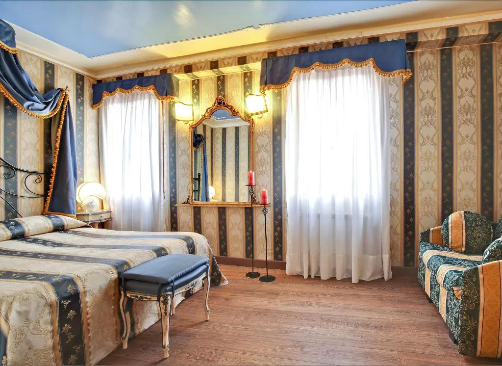 Room, Locanda Antico Fiore, Venice