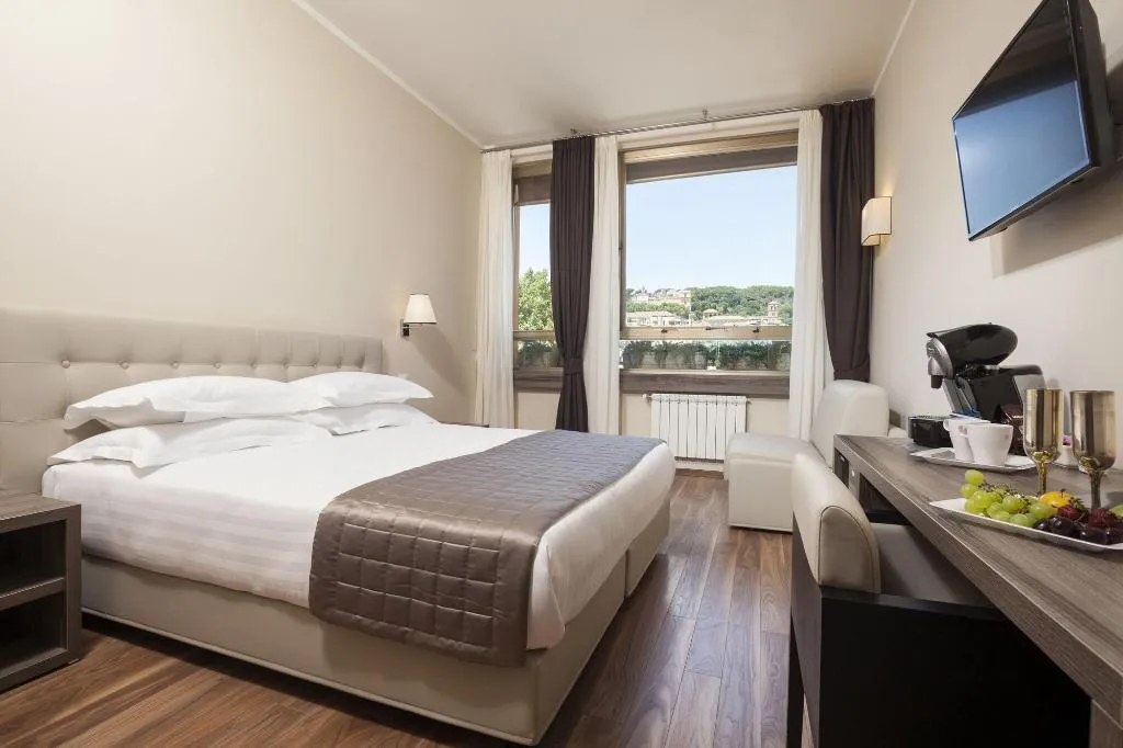 Room, Window On Rome, Rome