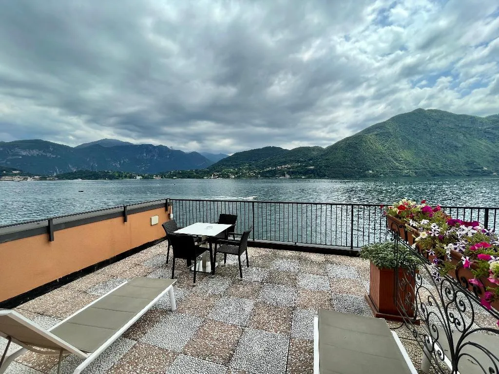 TRIPLE LAKE VIEW Room, Hotel Bazzoni et Du Lac, Milan