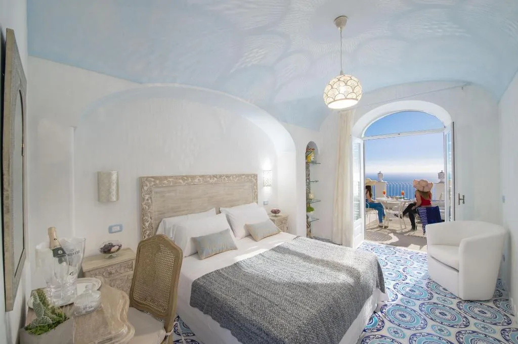 Room, B&B La Barbera, Naples