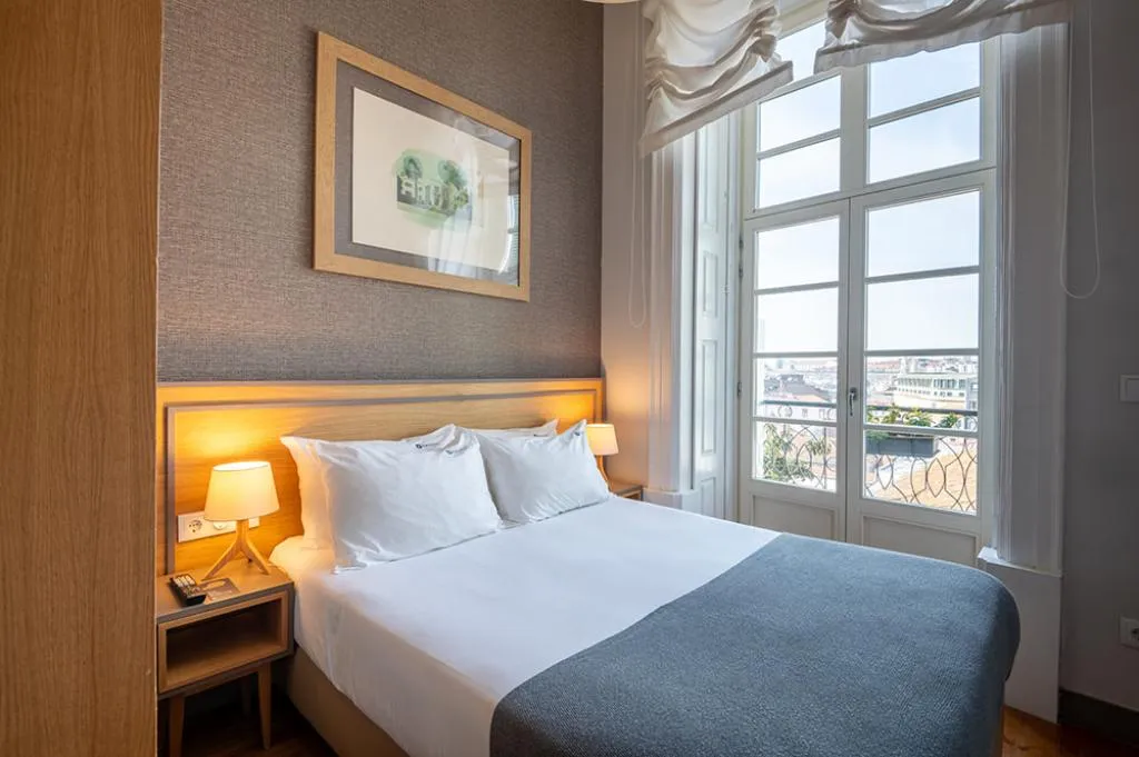 DOUBLE ECONOMY Room, Feels Like Home Santa Catarina Prime Suites, Porto