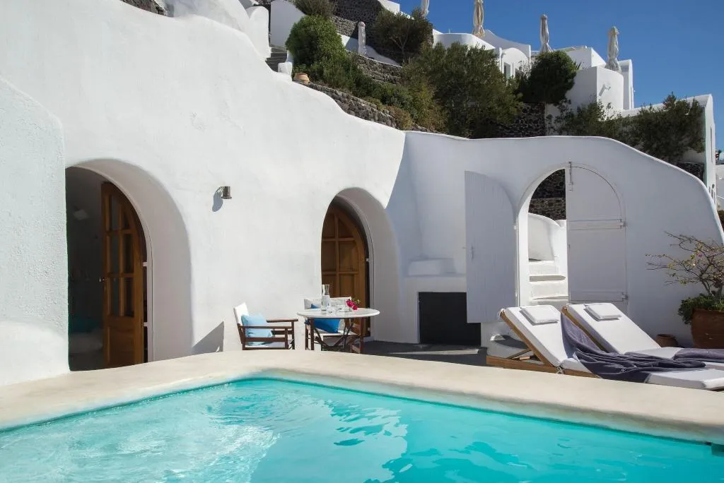SUITE DELUXE QUEEN BED Room, Perivolas Lifestyle Houses, Santorini