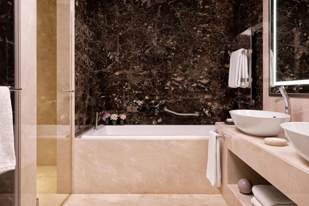 Room, Excelsior Hotel Gallia, a Luxury Collection Hotel, Milan