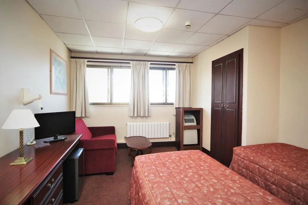 TRIPLE STANDARD Room, Bristol, Gibraltar