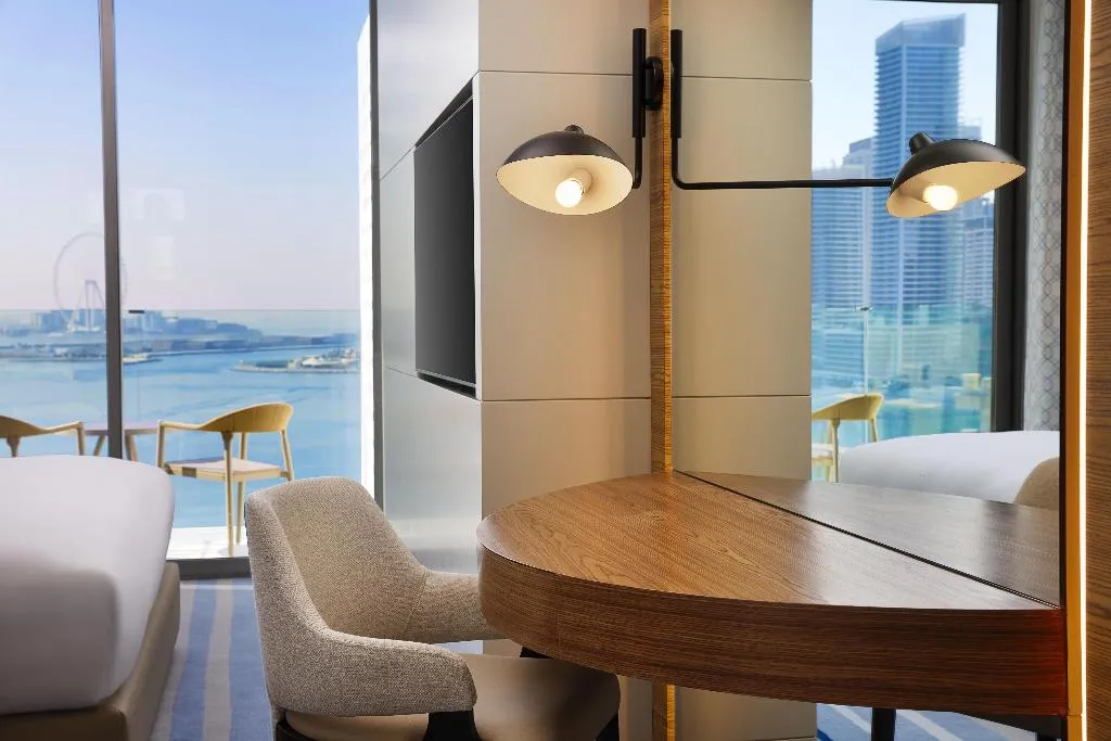 DOUBLE GUEST ROOM SEA VIEW Room, Tumbi Ht Dubai The Palm, Tapestry Collec by Hilton, Dubai