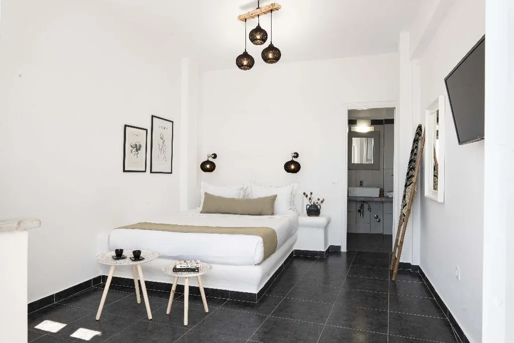 DOUBLE CLASSIC Room, La Roka Cliffside Memories, Santorini