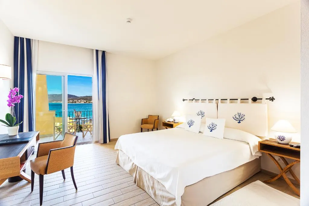 DOUBLE EXECUTIVE SEA VIEW Room, Villa Margherita, Olbia