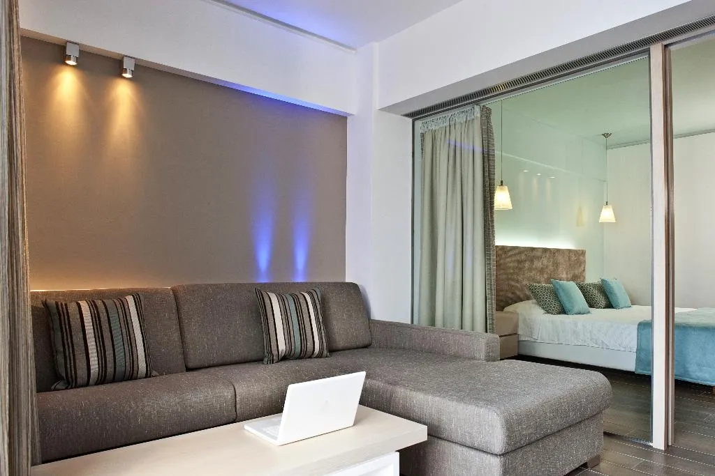 JUNIOR SUITE WITH PRIVATE POOL Room, Porto Angeli, Rhodes