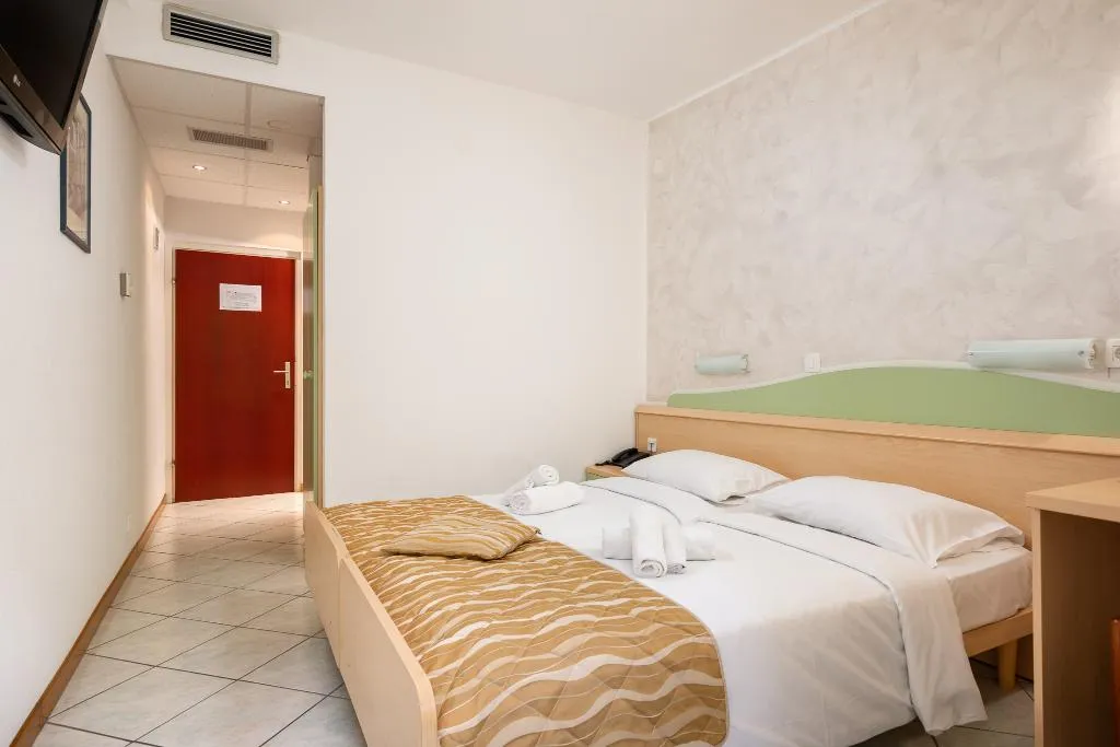 Double or Twin ECONOMY Room, Hotel Narcis, Istria