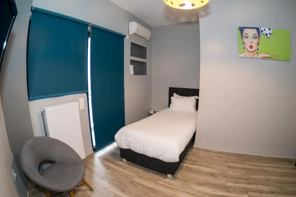 TRIPLE WITH VIEWS Room, Connect Studios and Apartments, Athens