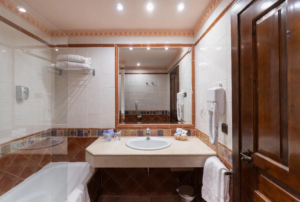 Double or Twin MOUNTAIN VIEW Room, MS Amaragua, Costa Del Sol