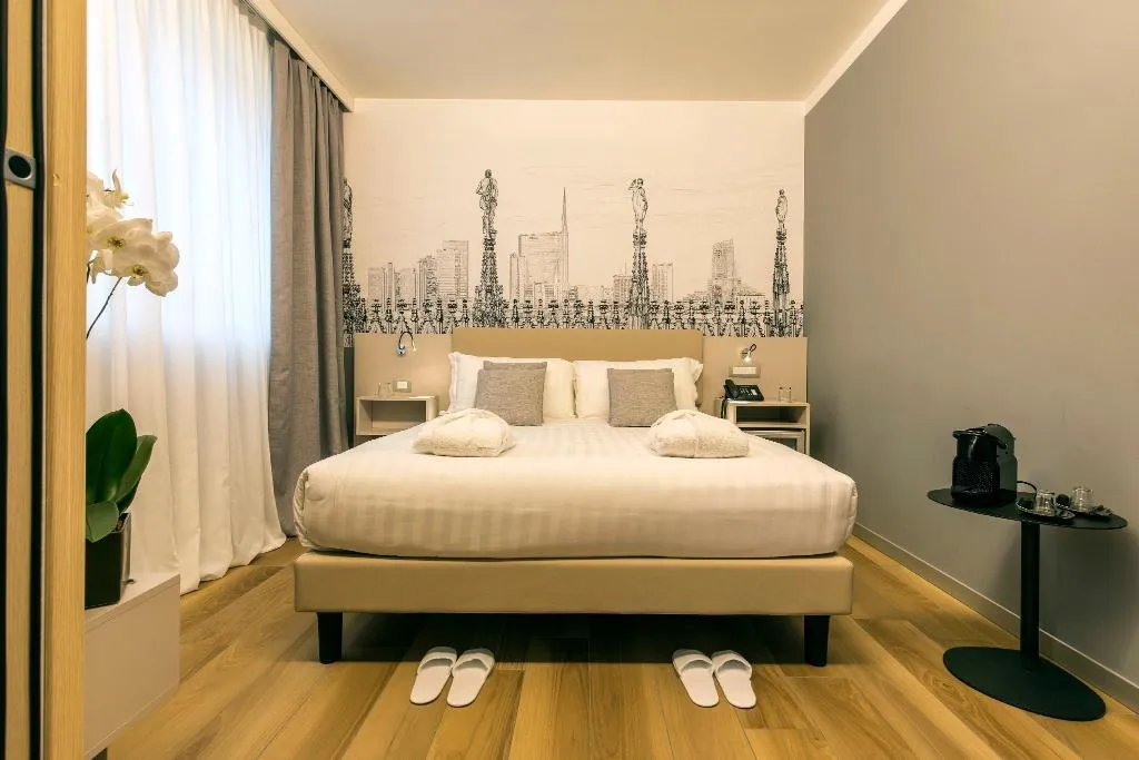 General view, 43 Station Hotel, Milan