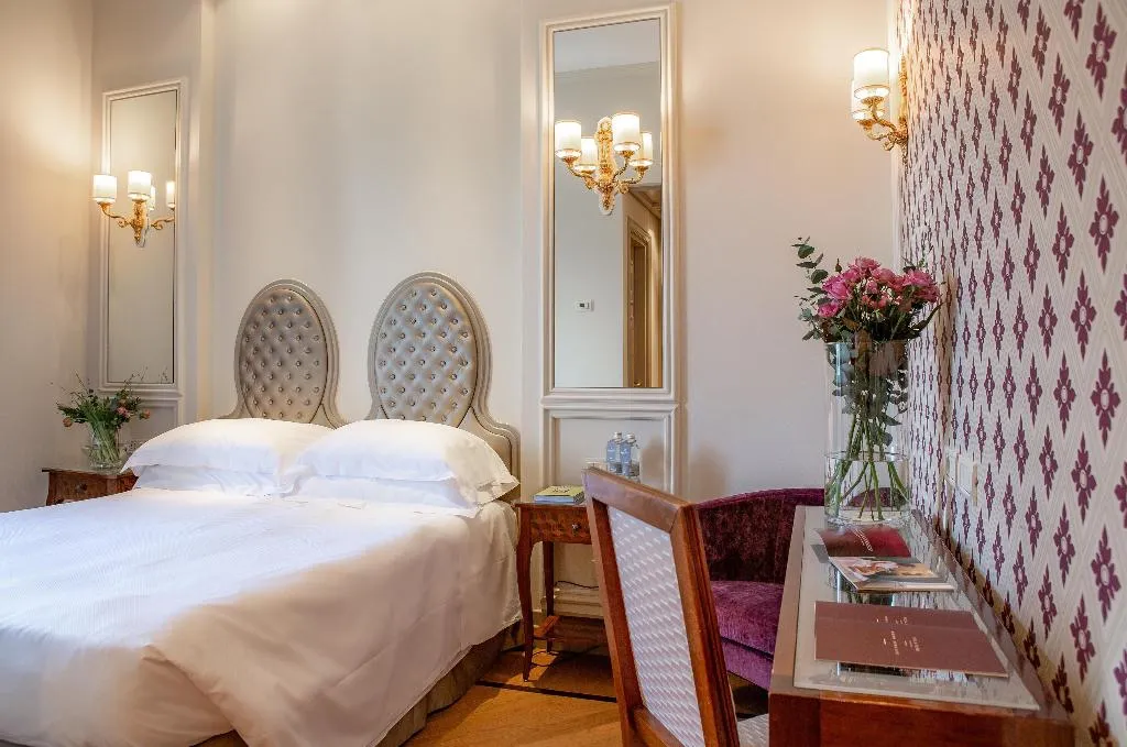 Room, Villa Flori, Milan
