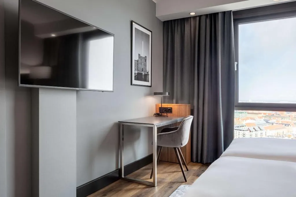DOUBLE LAKE VIEW Room, Radisson Blu Scandinavia Copenhagen, Copenhagen