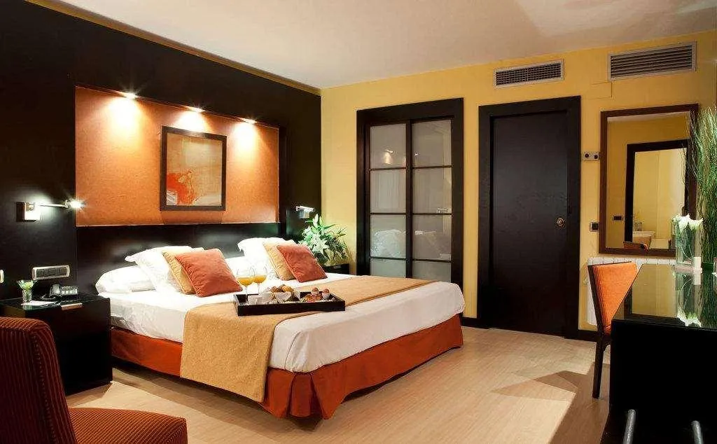 Room, Intelier Rosa, Valencia